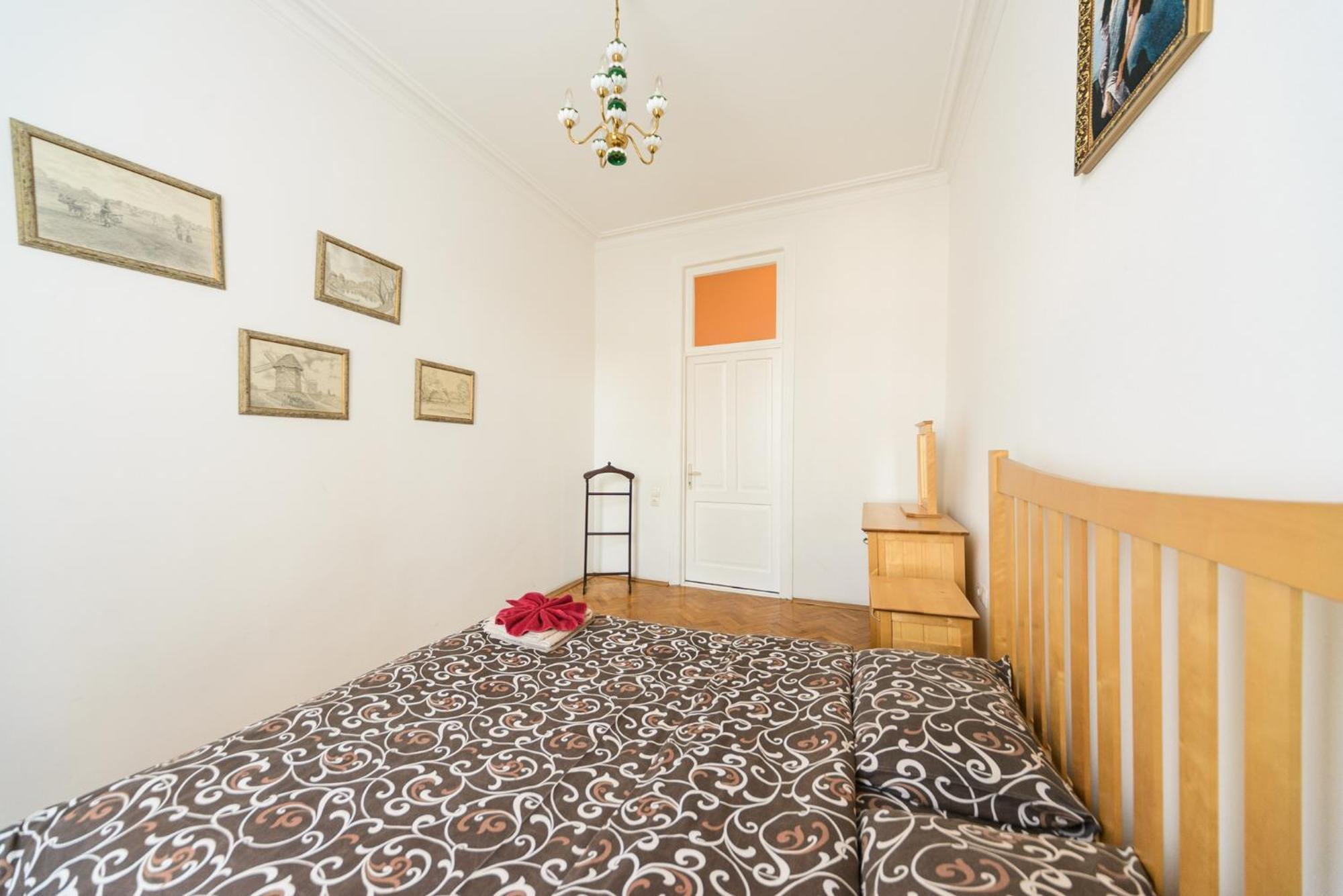 Apartment Near Arena City Kiev Bagian luar foto